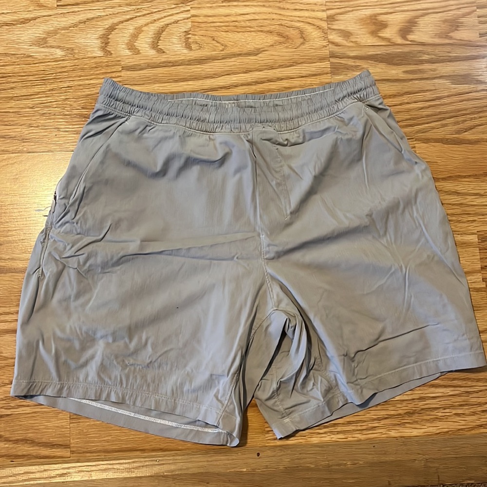 Lululemon Pacebreaker Short 7” (w/ liner)